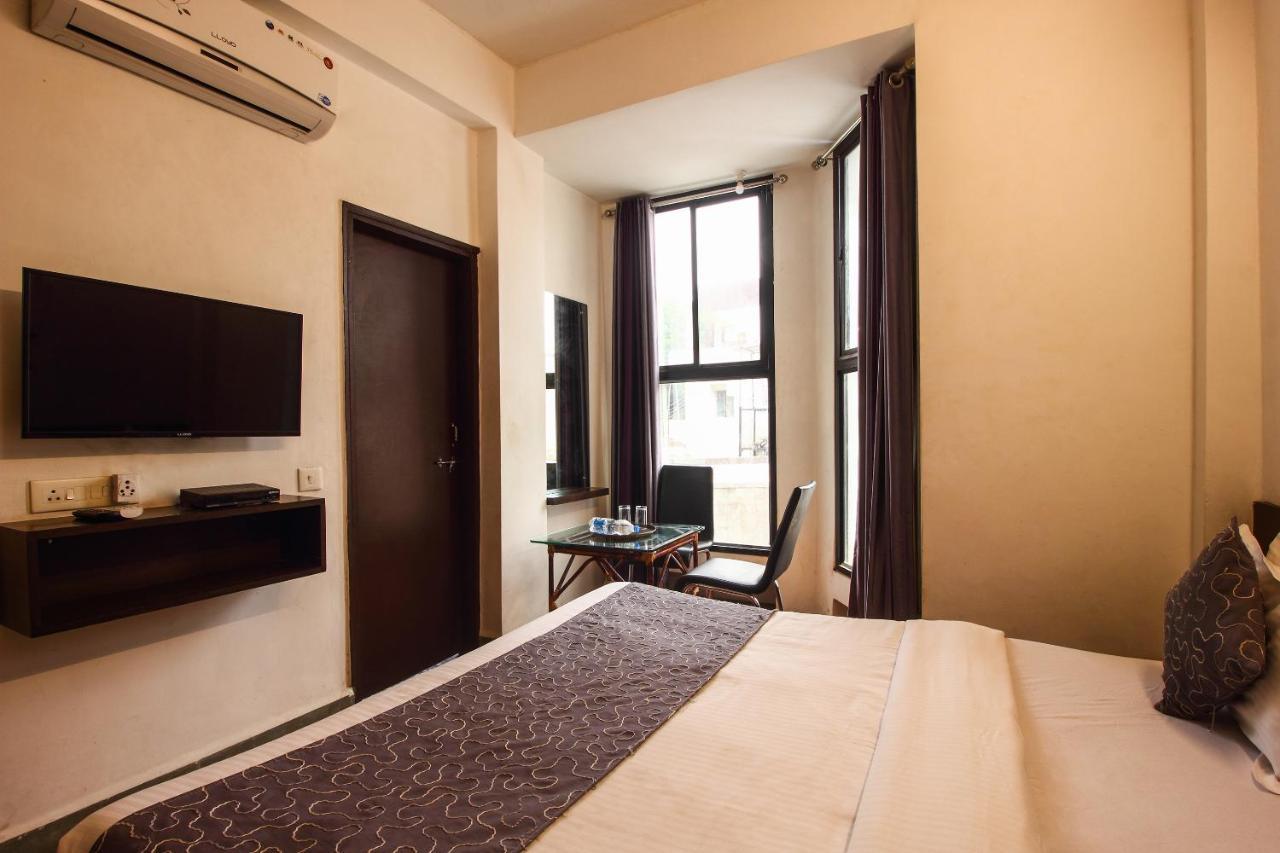 אאורנגבד Oyo 3802 Hotel Nirmal Residency מראה חיצוני תמונה